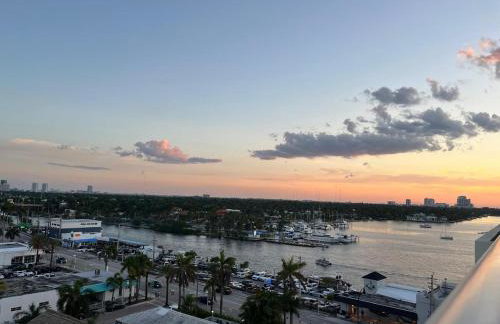 AMIRI Hollywood 5 mins from Hard Rock Stadium & The Guitar - Foto 48