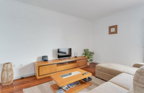 Santa Cruz Apartment with Sea View by Holiday Rental Madeira - Foto 9