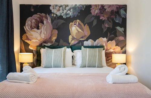 Rest&Recharge at Brookdale House (5 Bedrooms, 15mins to City Centre, Free Parking) - Foto 1