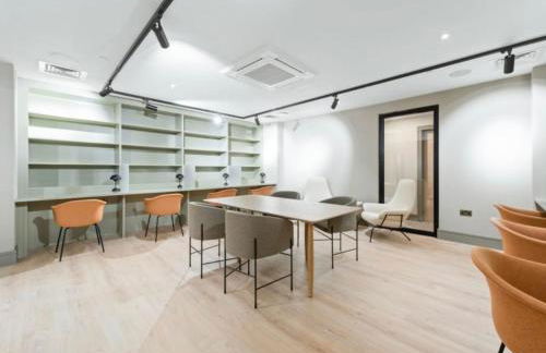 Deluxe 2BR Flat with Cinema, Gym, Parking & Games - Foto 14