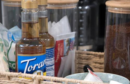 *The Governor's Mansion* Close to Downtown - Photo 13