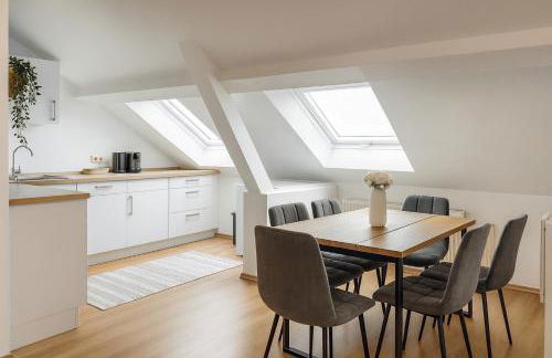 RAHA Apartments - Ihr Rückzugsort mit Panoramablick - HBF - Vollausstattung - Privat Parkplatz - Foto 16