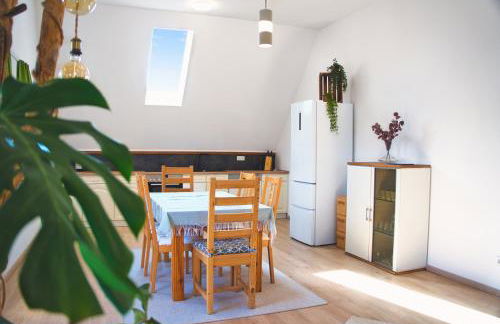 Luxus Apartment! Küche, Balkon, Netflix, Parkplatz - 8 Personen - Foto 2