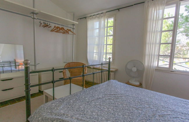 Pleasant Holiday Home in Port Grimaud With Garden - Photo 3