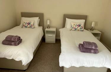 Self Catering house with lovely sea views, 44 Back - Photo 7