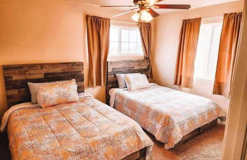 Falcon Retreat! Pet Friendly King Beds - Foto 10