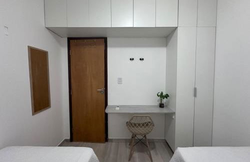 Apto com conforto e ótima localização - Foto 16