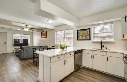 Near Globe Life and ATandT! Convenient Unit with Patio - Foto 10