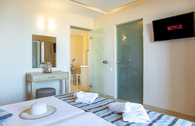 Theo Star Beach Hotel - Photo 7