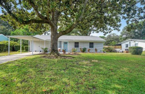 Magnolia - Family-Friendly Comforts, TVs, Grill & Just Steps to the Beach! - Foto 1