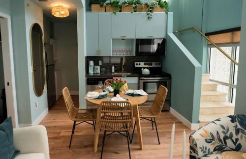 Fountain condo 2 story Pool BBQ Balcony - Photo 3