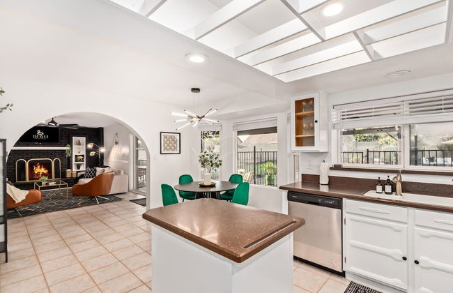 Tiki Paradise w Htd Pool Putt Grn Tiki Bar - Photo 15