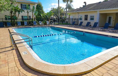 Sunnyside Palms - 2BR, Poolside, 5 min to Beach - Foto 19