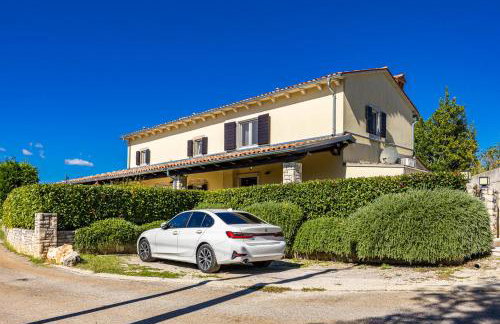 Charming Villa Antoana for families and kids in Labin - Rabac with kids playground & private pool - Foto 11