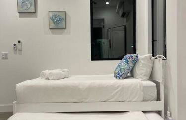 Beach House with Rooftop Jacuzzi - Foto 53