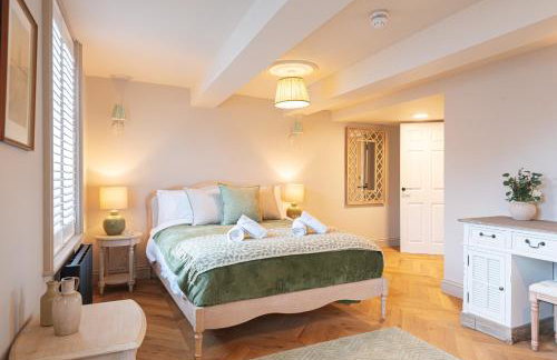 Central Whitchurch - Lowcross House Guest Bedroom 3 - Foto 3