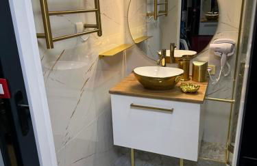 Rez de jardin OU ascenseur 4 ieme PISCINE -WIFI-Dans le Village naturiste holidaysochic - Photo 25