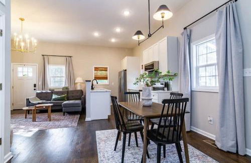 Cozy Raleigh Family Retreat with Fire Pit - Foto 4