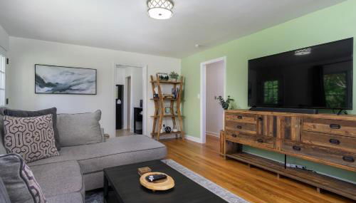 Nomad Retreat Pet-Friendly, Hot Tub & Mountain View - Foto 3