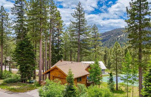 Close to Ski Slopes Tahoe Ski Chalet with Fireplace - Foto 1