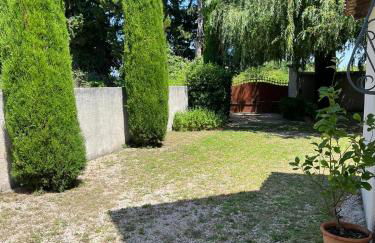 The Willow Tree - Photo 41