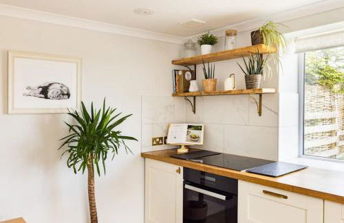 Luxurious Complex: 2 barns together edge of Frome - Photo 40