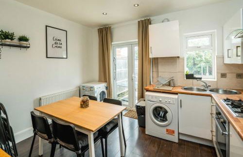 Lovely 3 bed house in Feltham - Foto 18
