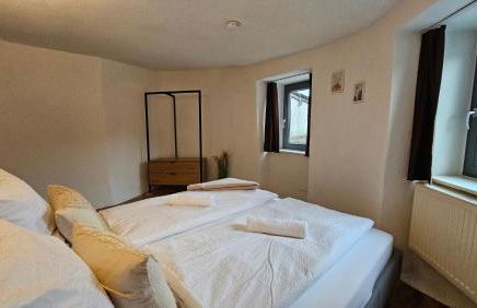 YFB l 500 Jahre alter Stadtmauerturm - Foto 2