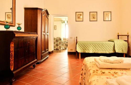 Villa Buonsignori - Wine & Olive Oil Farm - Foto 33