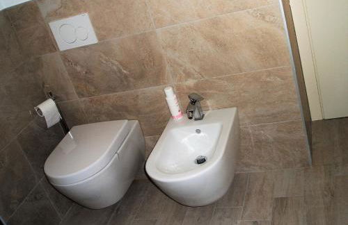 Green & Lake Home - Photo 26