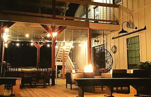 FIXER UPPER’s Original BARNDOMINIUM!! Sits on Private 16 wooded acres & lake - Foto 10