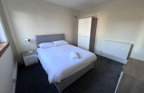 4 Bed House, Glenrothes sleeps 5 - Foto 4