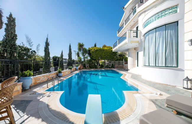 Vouliagmeni Athenian Riviera Villa - Photo 2