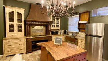 Uncork on Historic Main! - Foto 2