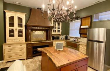 Uncork on Historic Main! - Foto 2