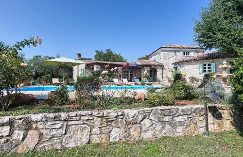 Villa Karim near Poreč with large garden & 50 m2 private pool - Foto 44