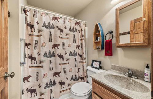 Family-Friendly 5BR House by the Lake - Foto 48