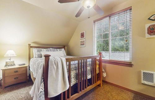 Fireside Escape at Lake Cushman - Photo 16