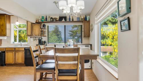 6 Mi to Main St Oceanfront Cottage in Ketchikan - Foto 3