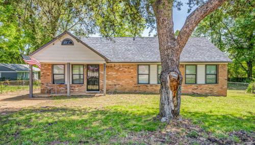 Schoolfield Collective - Photo 1