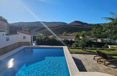 Chalet con piscina, barbacoa y jacuzzi en Valencia - Photo 10