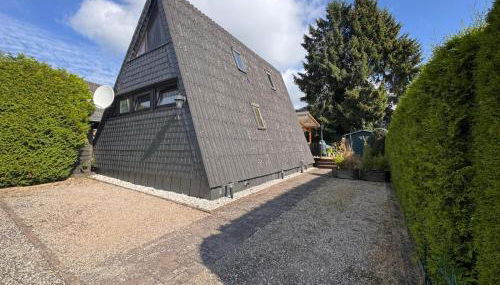 Gemütliches Ferienhaus in der Eifel mit Pool, Tennisplatz, Minigolf und nahem See - Photo 3