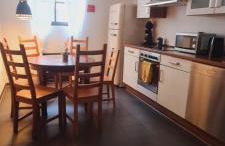 Central-Quiet-5min to tram-shopping- - Foto 29