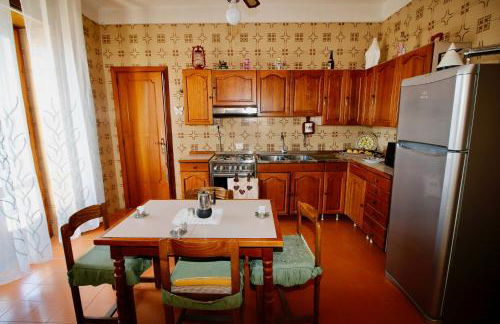 Sicilian Apt in Donnalucata-Sleeps 4- 2 Min Beach - Photo 3