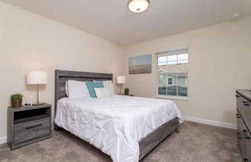 Luxurious Décor 4 Bd w/ Pool Close to Disney 4820 - Photo 70