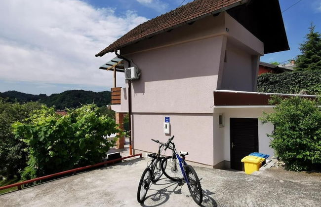 Holiday Home in Tuheljske With Hot Tub - Foto 1