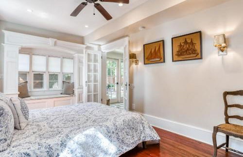 Extraordinary Old Florida home with designer interior & backyard treehouse - Foto 24