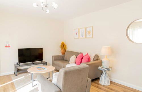 Modern 3-Bedroom 2-Bathroom Flat with Garden at Hanwell - Foto 5