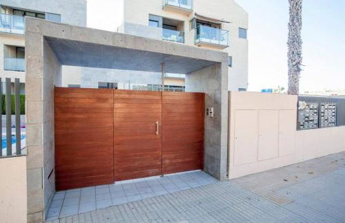 Confortable Beach Appartment with Views to the Sea - Photo 12