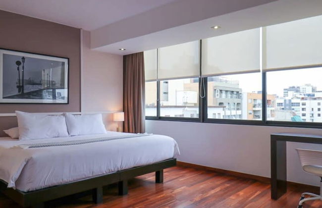 w Picturesque 2BR With Balcony in Miraflores - Photo 2